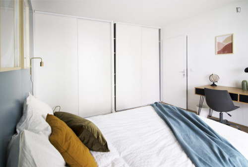 Charming 14m² bedroom furnished with care -G008