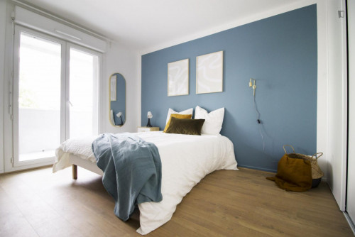 Charming 14m² bedroom furnished with care -G008