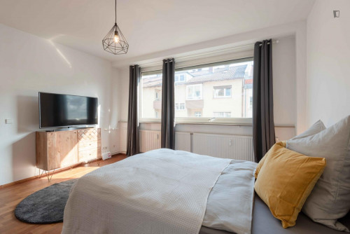 Airy double bedroom in Stuttgart