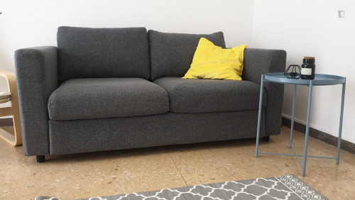 Cool and bright room in the city center - Gallery - 5