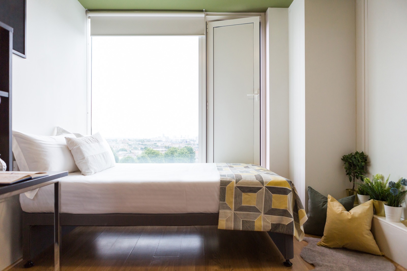  2 Bedroom Apartment Lower Level  -  Chapter Spitalfields Studios - Flexible Tenancies  - Gallery -  1