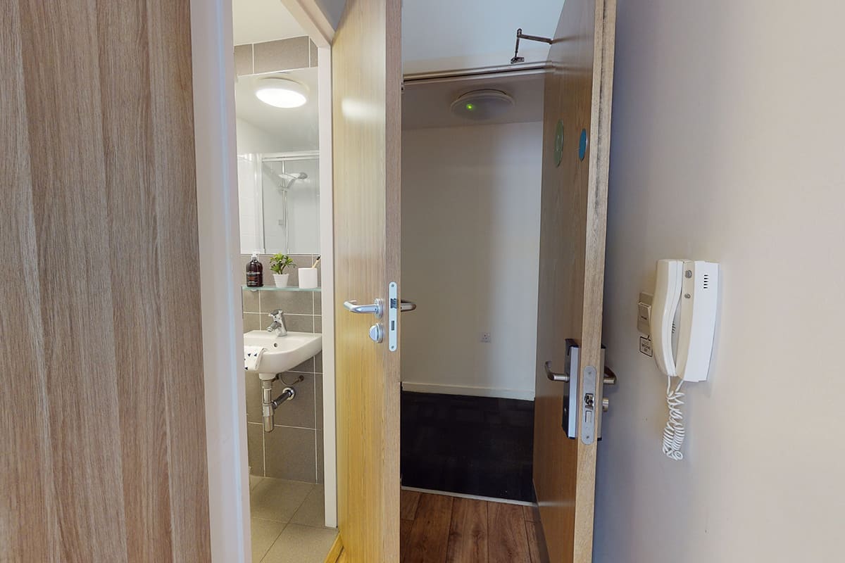Bronze Ensuite - 4