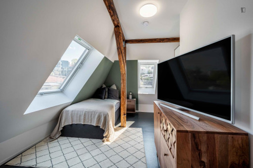 Comfortable single bedroom in Feuerbach