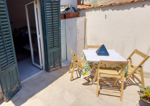 Double room with private bath, kitchen and balcony in Palermo's historic center - Gallery - 49