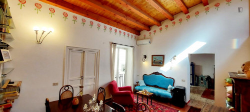 Double room with private bath, kitchen and balcony in Palermo's historic center - Gallery - 8