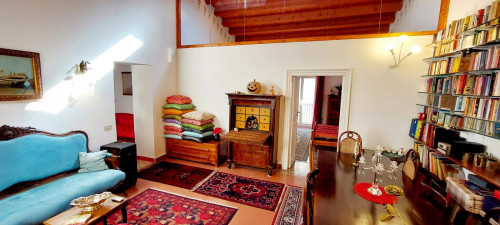 Double room with private bath, kitchen and balcony in Palermo's historic center - Gallery - 12