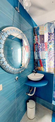 Double room with private bath, kitchen and balcony in Palermo's historic center - Gallery - 22