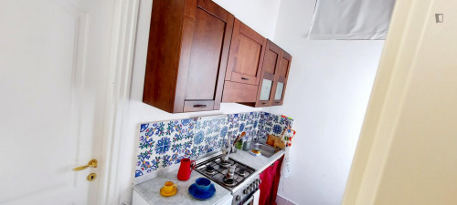 Double room with private bath, kitchen and balcony in Palermo's historic center - Gallery - 13