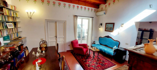 Double room with private bath, kitchen and balcony in Palermo's historic center - Gallery - 9