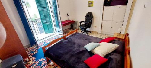 Cozy bright double bedroom in Palermo's historic center with private balcony