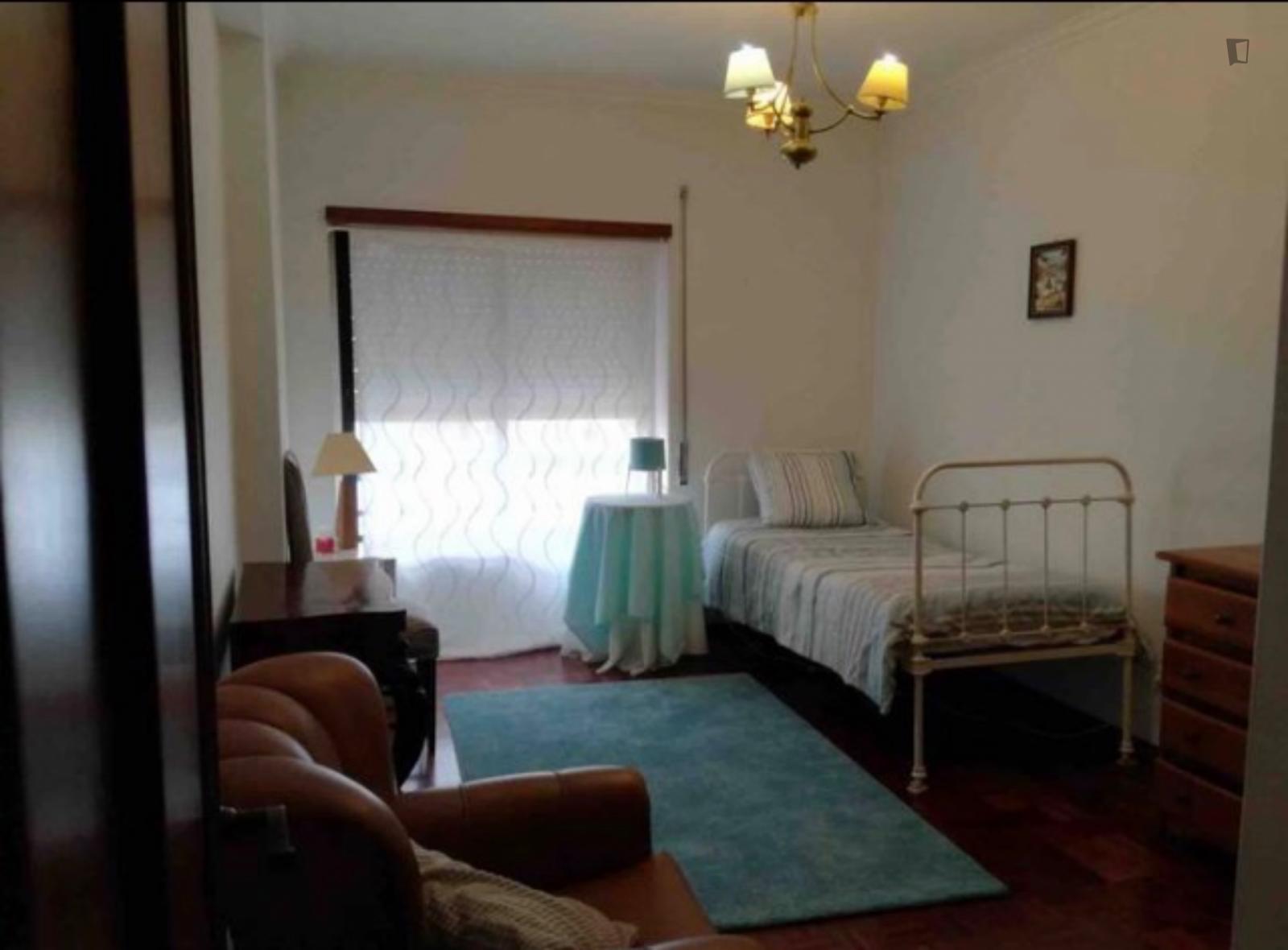 Homely Single Bedroom In Santarém - Homely single bedroom in Santarém - Gallery - 1