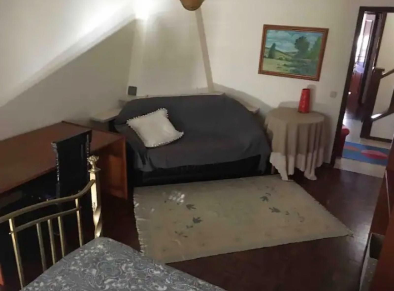 Bedroom In Apart., Santarém, Near Politecnico, Wc Partilhada - Bedroom in Apart., Santarém, near Politecnico, wc partilhada - Gallery - 1