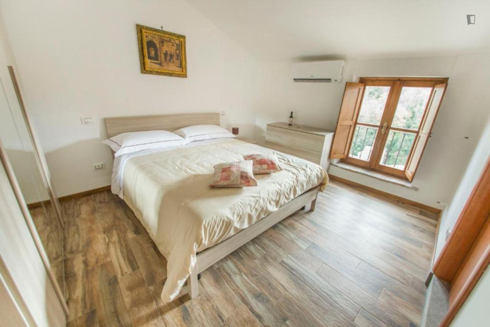  Elegant Double Ensuite Bedroom In San Martino Al Cimino  -  Elegant double ensuite bedroom in San Martino Al Cimino  - Gallery -  1