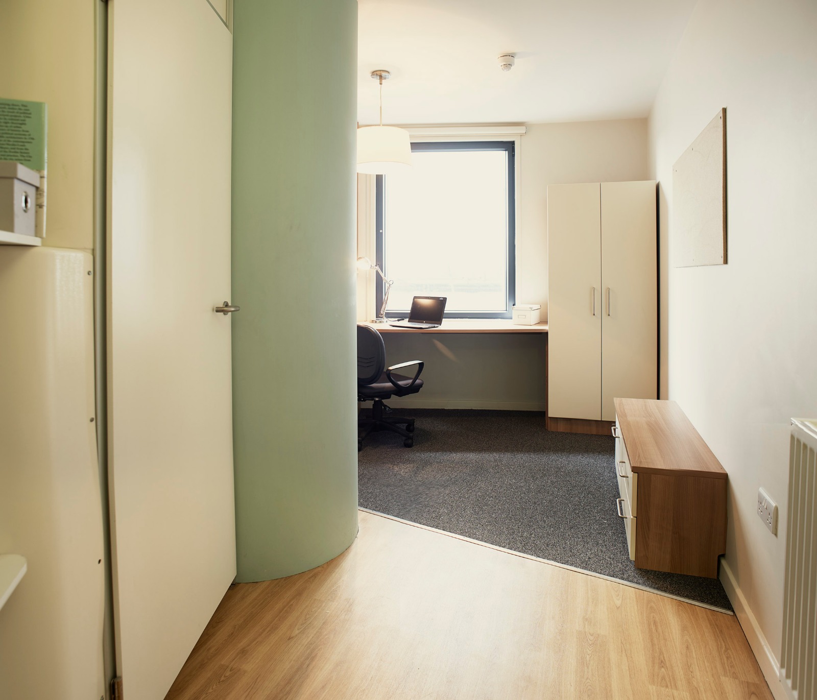  Bronze En-Suite Plus Mid Level  -  Londonist Chapter Highbury - Flexible Tenancies  - Gallery -  3