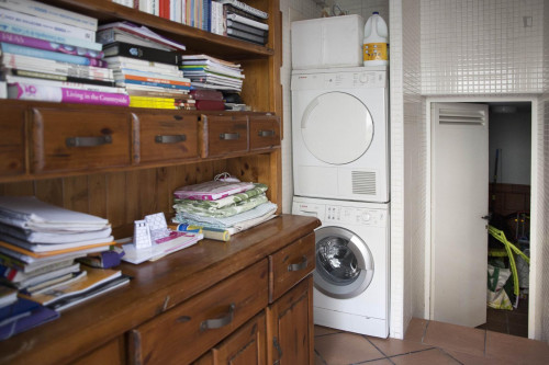 NICE ROOM LOCATED IN NERVION AREA NEXT TO MAIN UNIVERSITIES AND METRO STOP - Gallery - 18