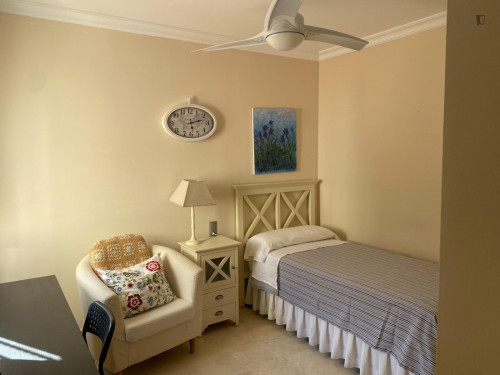 NICE ROOM LOCATED IN NERVION AREA NEXT TO MAIN UNIVERSITIES AND METRO STOP