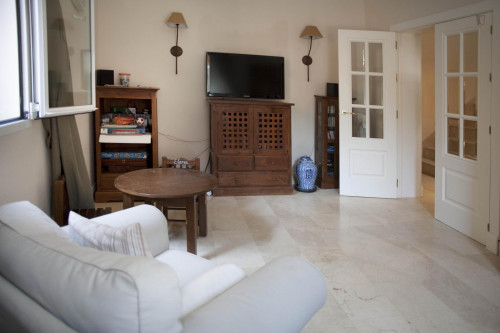 NICE ROOM LOCATED IN NERVION AREA NEXT TO MAIN UNIVERSITIES AND METRO STOP - Gallery - 23