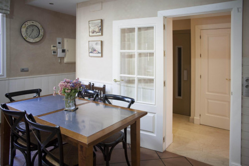 NICE ROOM LOCATED IN NERVION AREA NEXT TO MAIN UNIVERSITIES AND METRO STOP - Gallery - 17