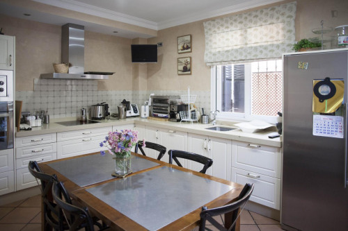 NICE ROOM LOCATED IN NERVION AREA NEXT TO MAIN UNIVERSITIES AND METRO STOP - Gallery - 19