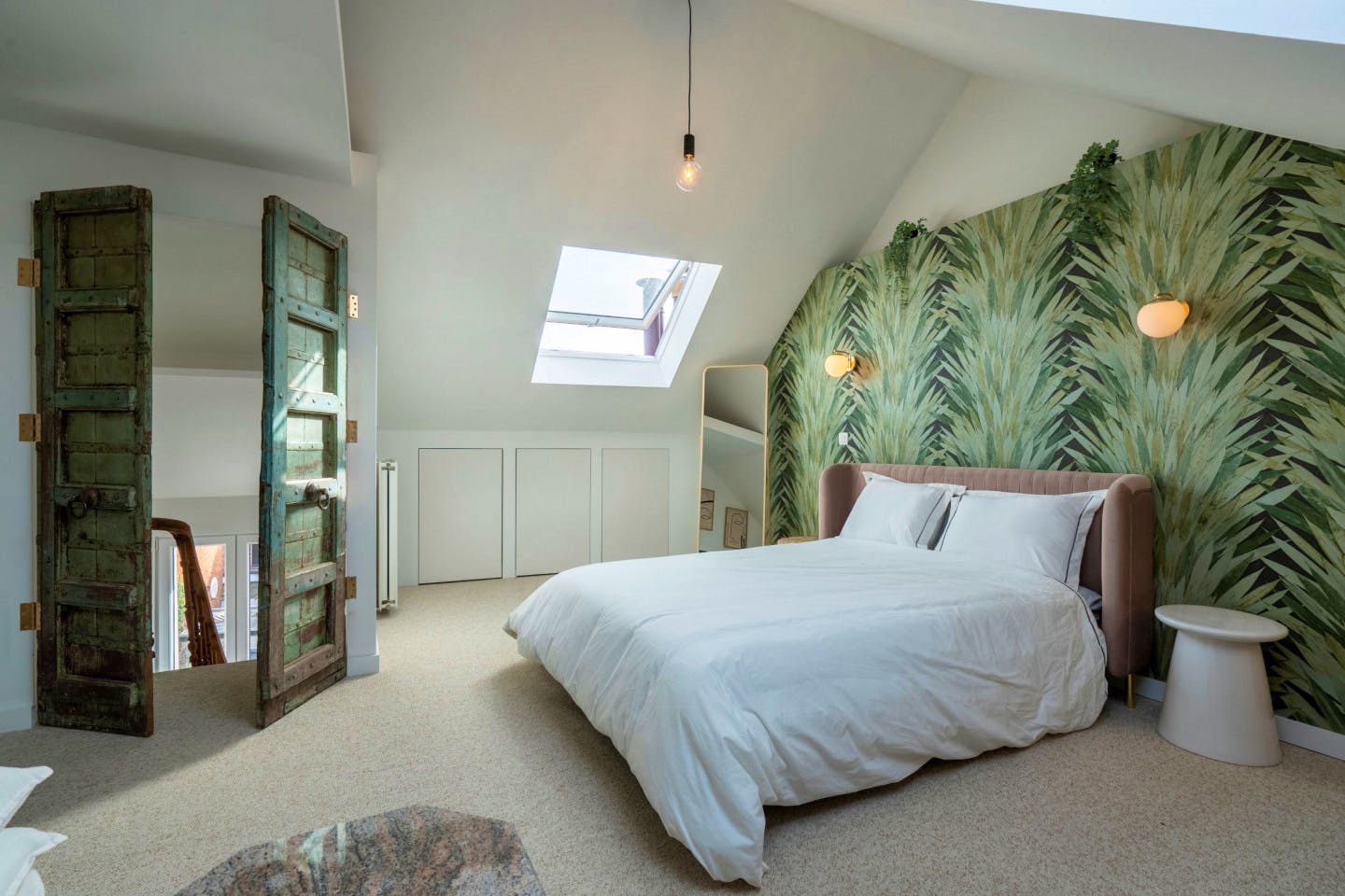4. Attic Room Third Floor - 22