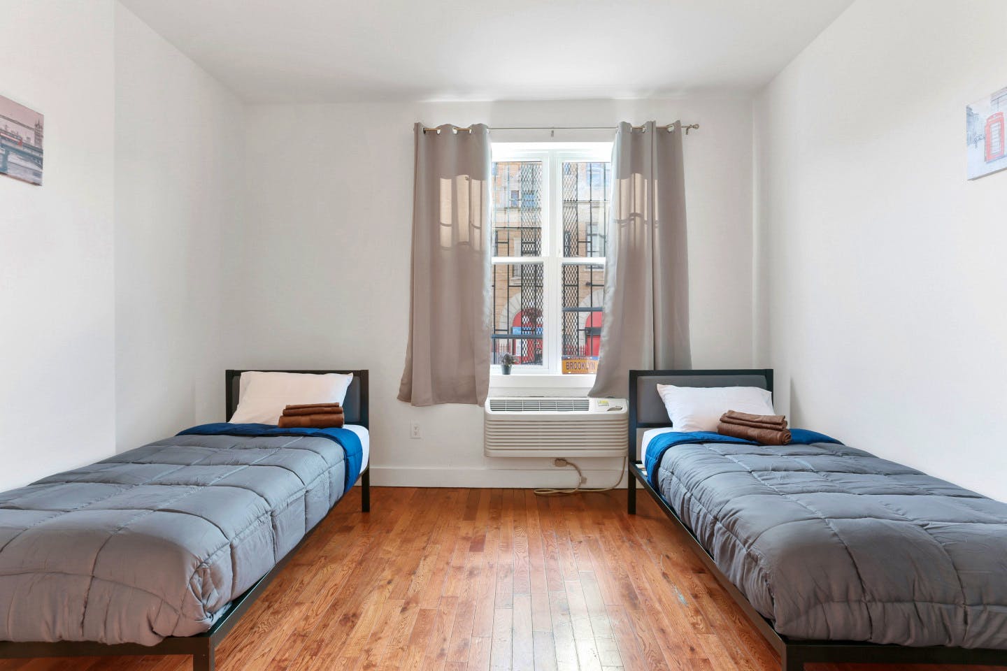  Bed In A 2-Bed Gender Separated Room  -  Spacious Bright Apt. w/ Terrace  - Gallery -  1