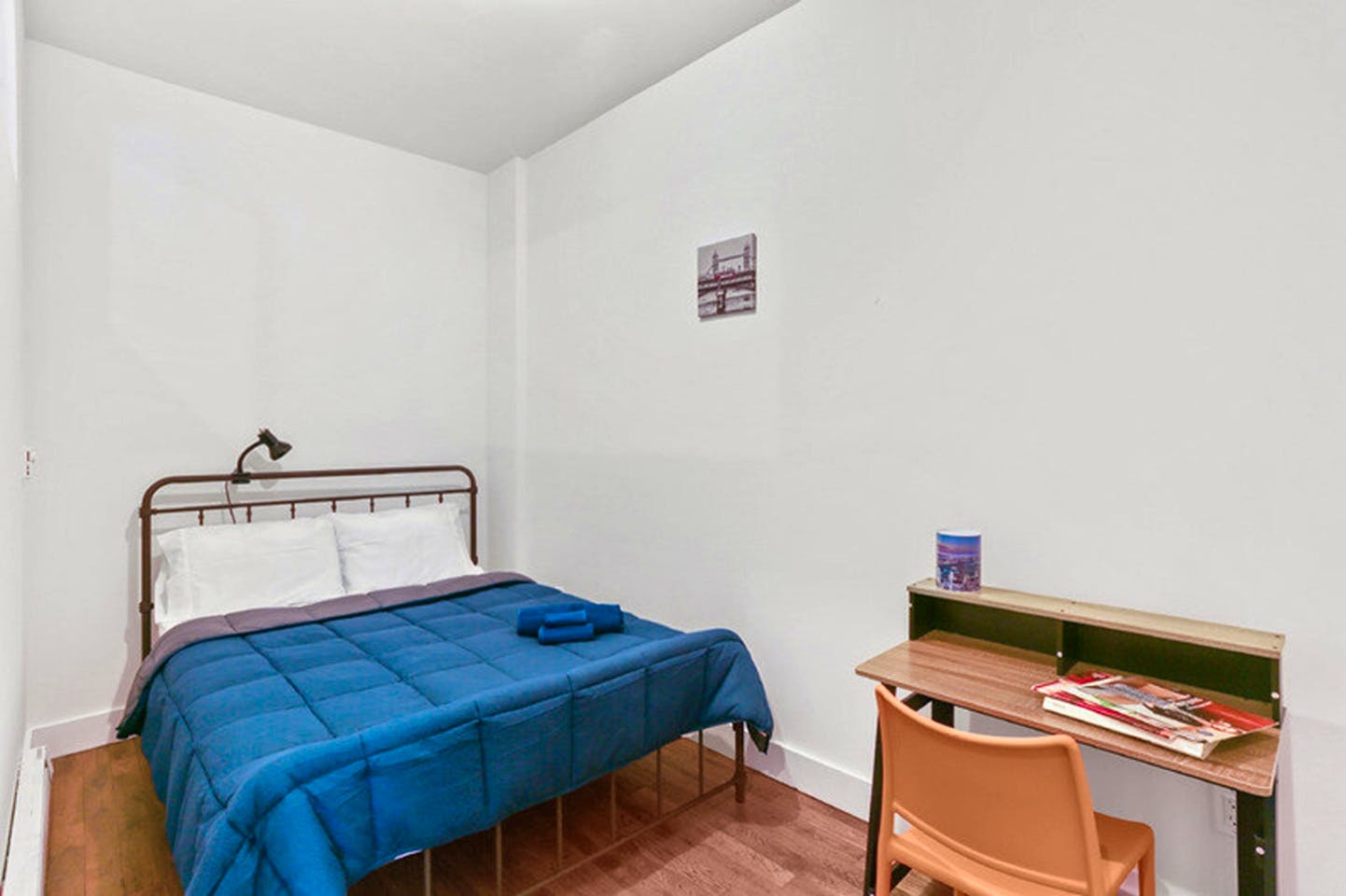 Private Economic Room - Spacious Bright Apt. w/ Terrace - Gallery - 4