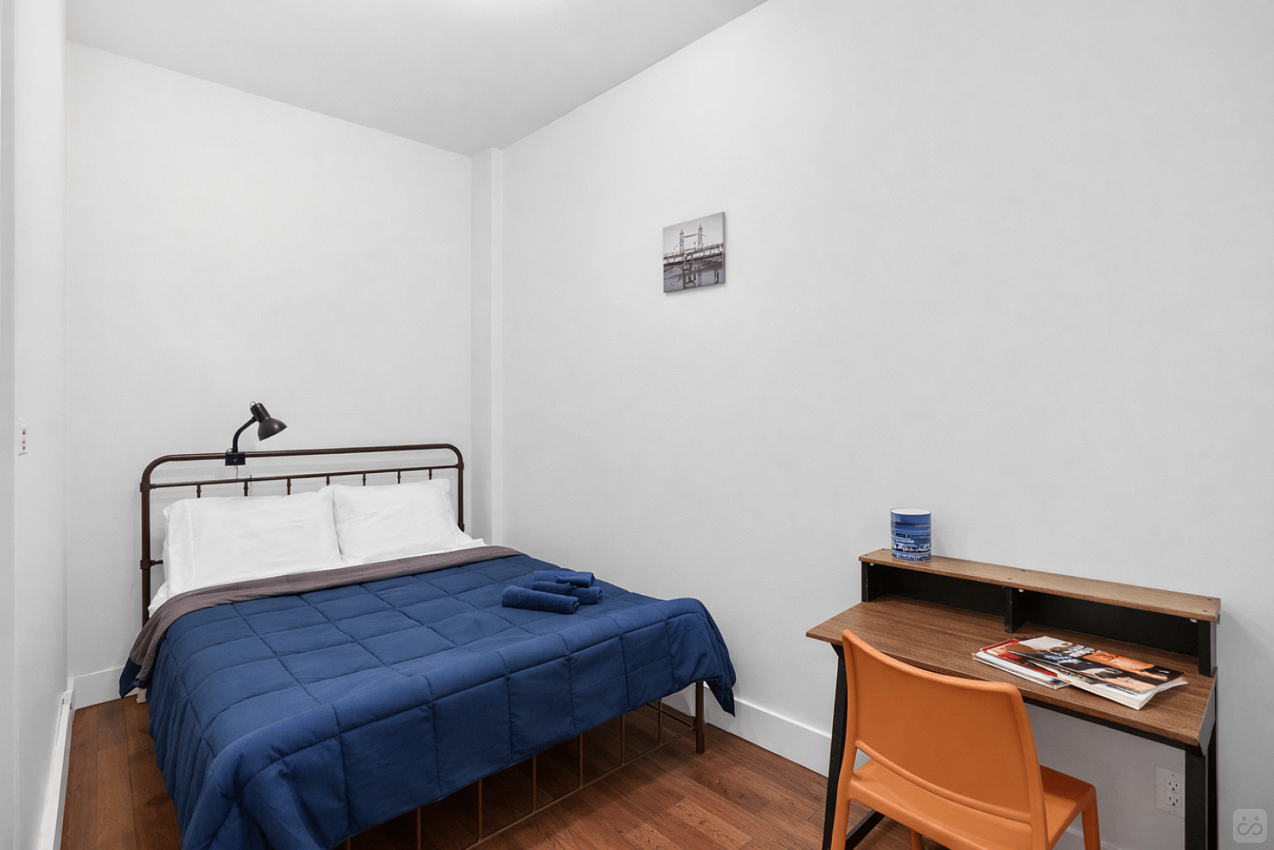  Private  -  Spacious Bright Apt. w/ Terrace  - Gallery -  5