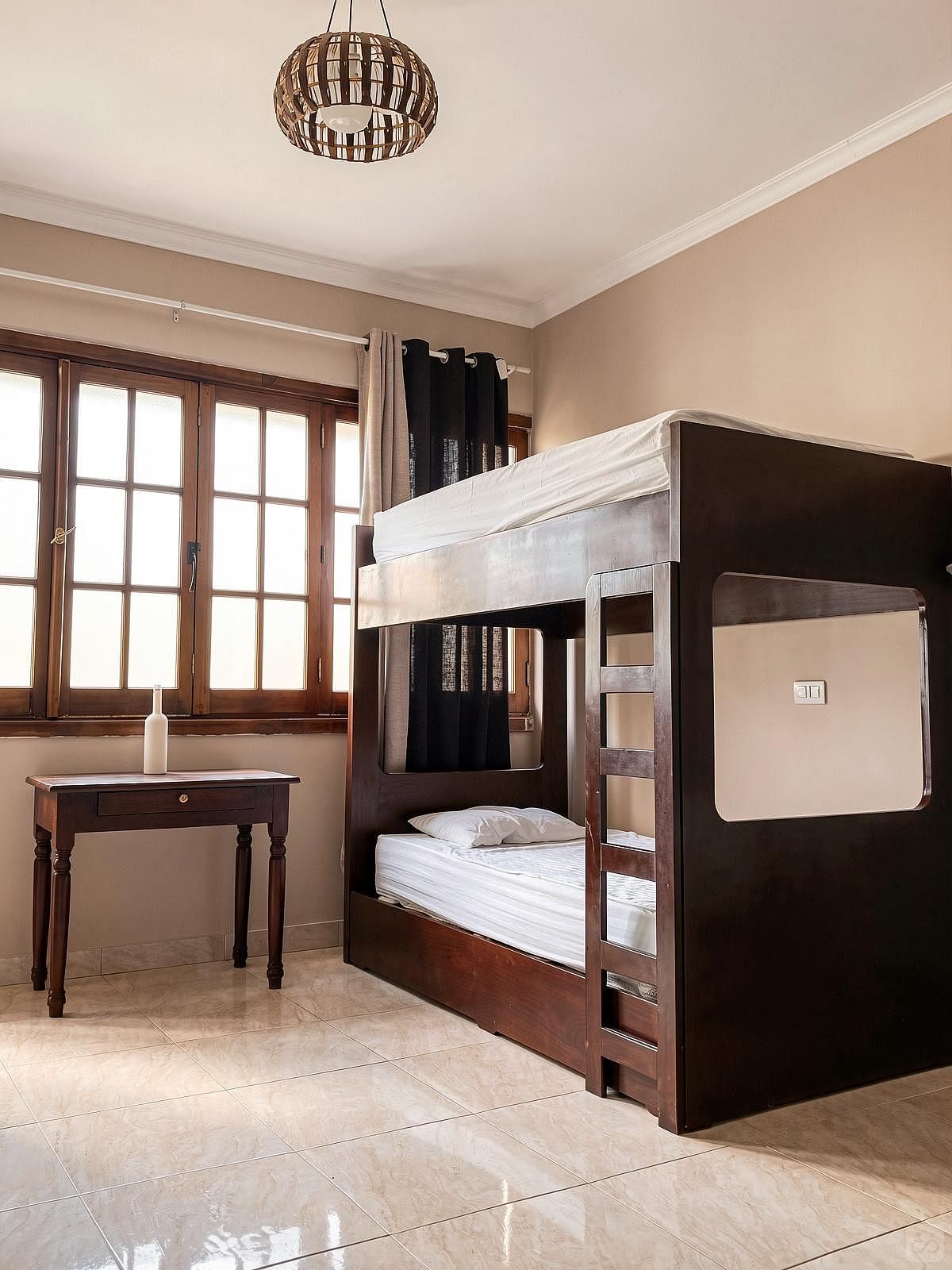  4 Bed Male Dorm  -  Bright Stunning Complex w/ Terrace + Pool  - Gallery -  32