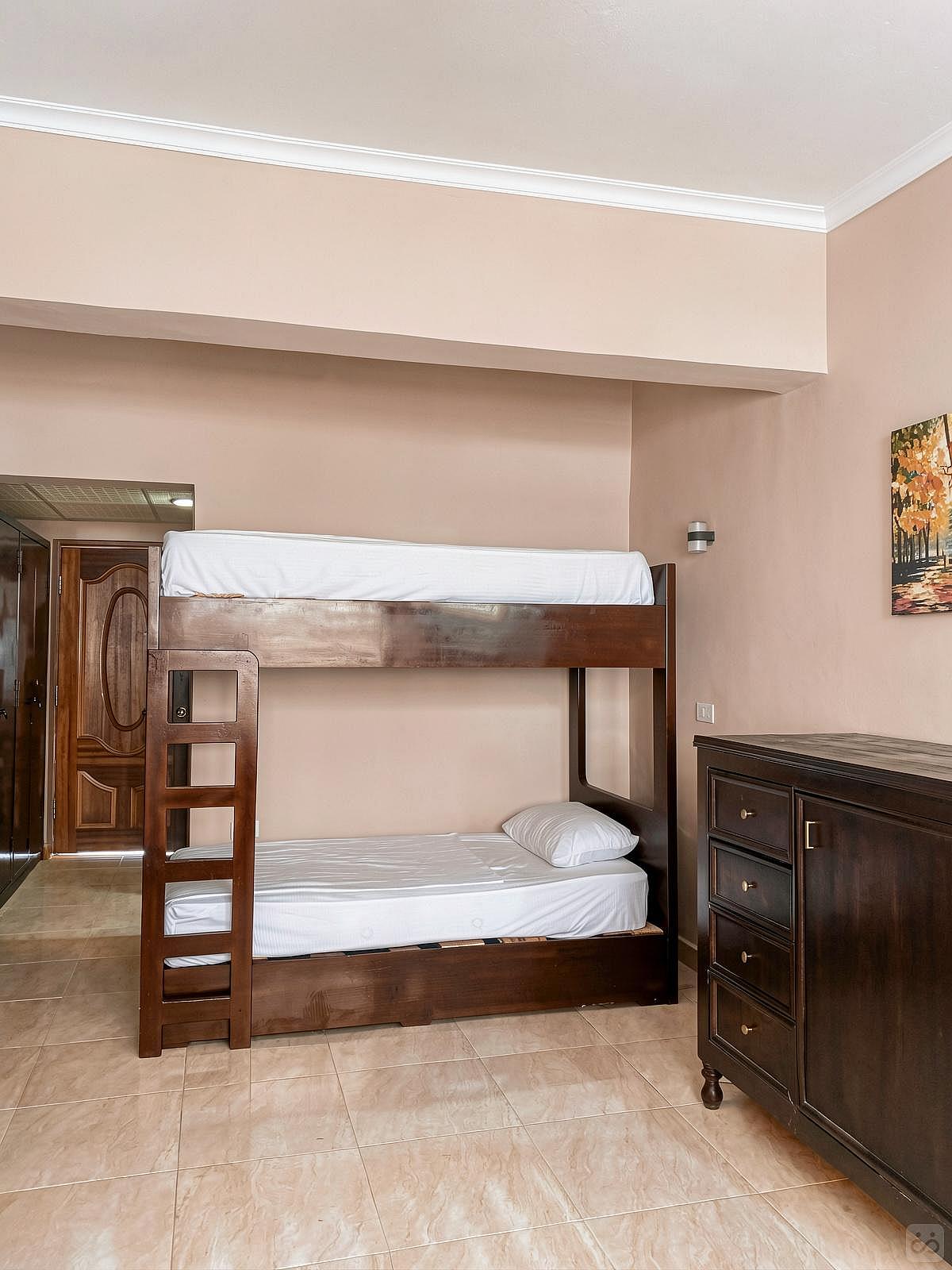  4 Bed Male Dorm  -  Bright Stunning Complex w/ Terrace + Pool  - Gallery -  31