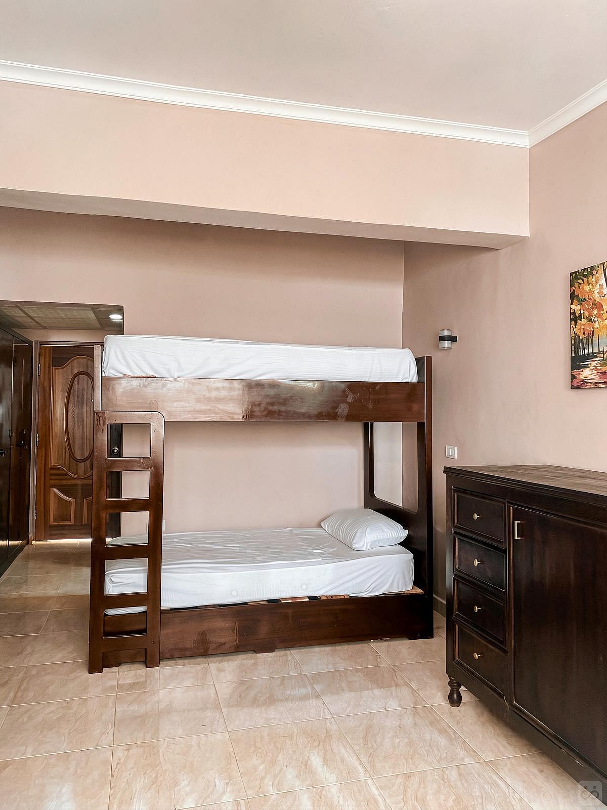  4 Bed Female Dorm  -  Bright Stunning Complex w/ Terrace + Pool  - Gallery -  32