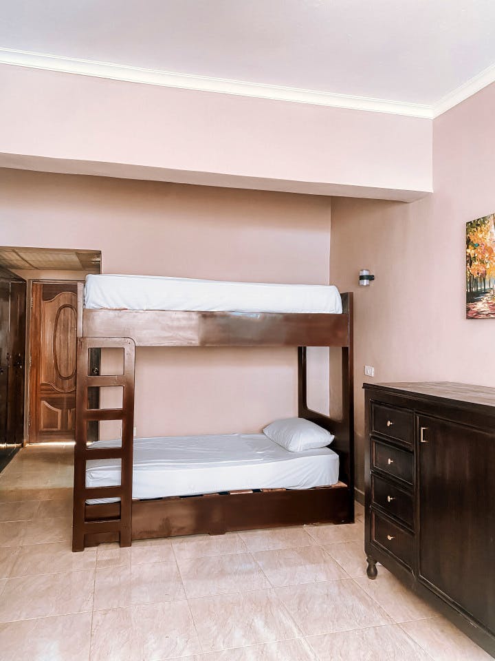  4 Bed Female Dorm  -  Bright Stunning Complex w/ Terrace + Pool  - Gallery -  7