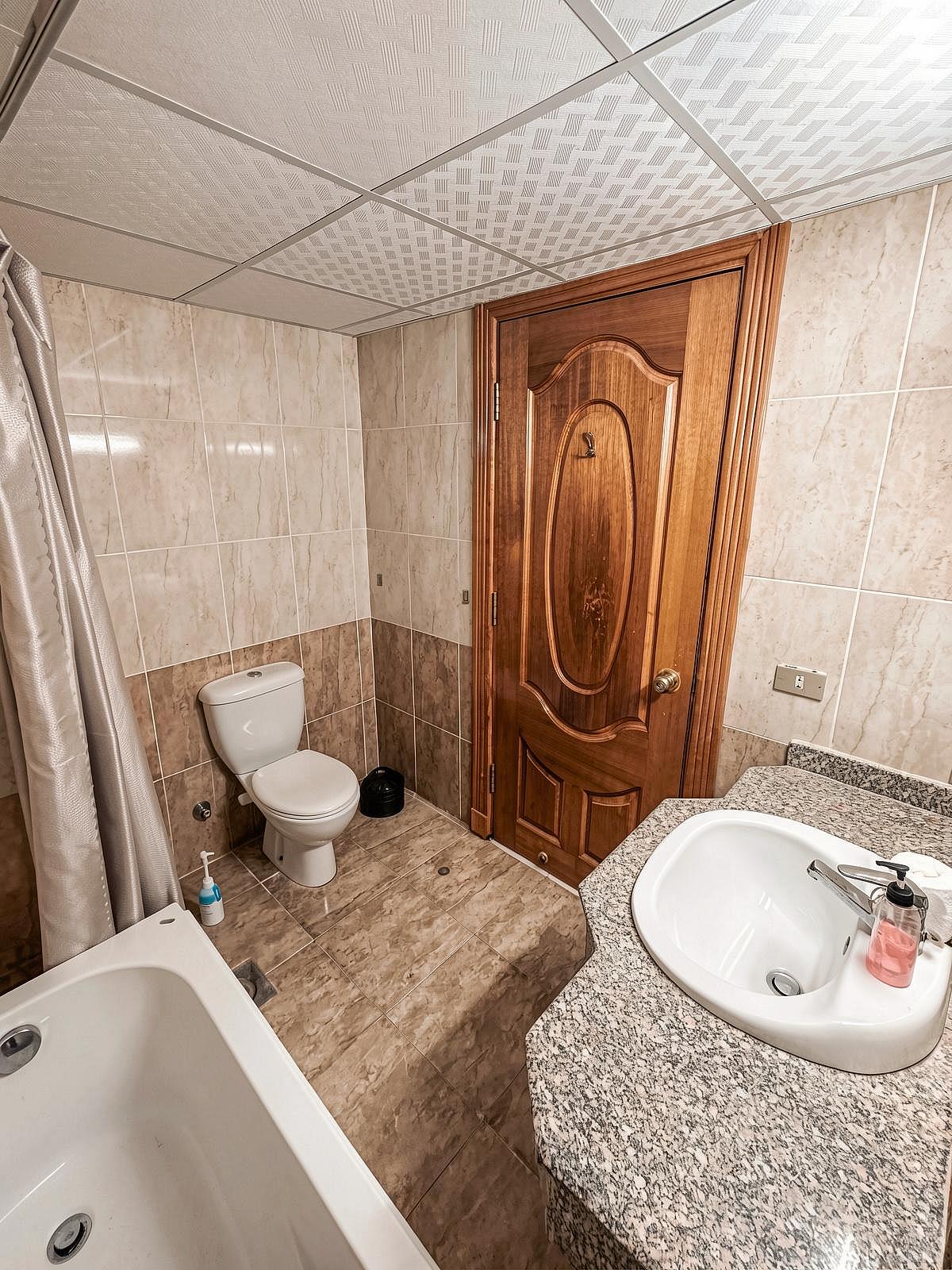  4 Bed Female Dorm  -  Bright Stunning Complex w/ Terrace + Pool  - Gallery -  35