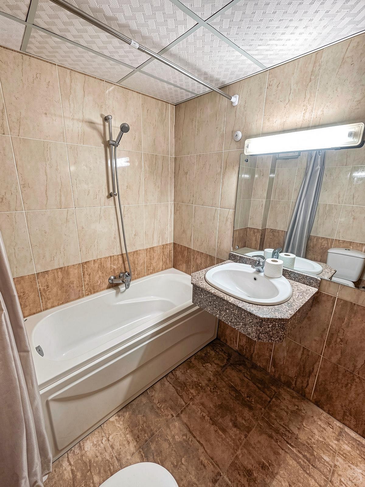 4 Bed Female Dorm  -  Bright Stunning Complex w/ Terrace + Pool  - Gallery -  36