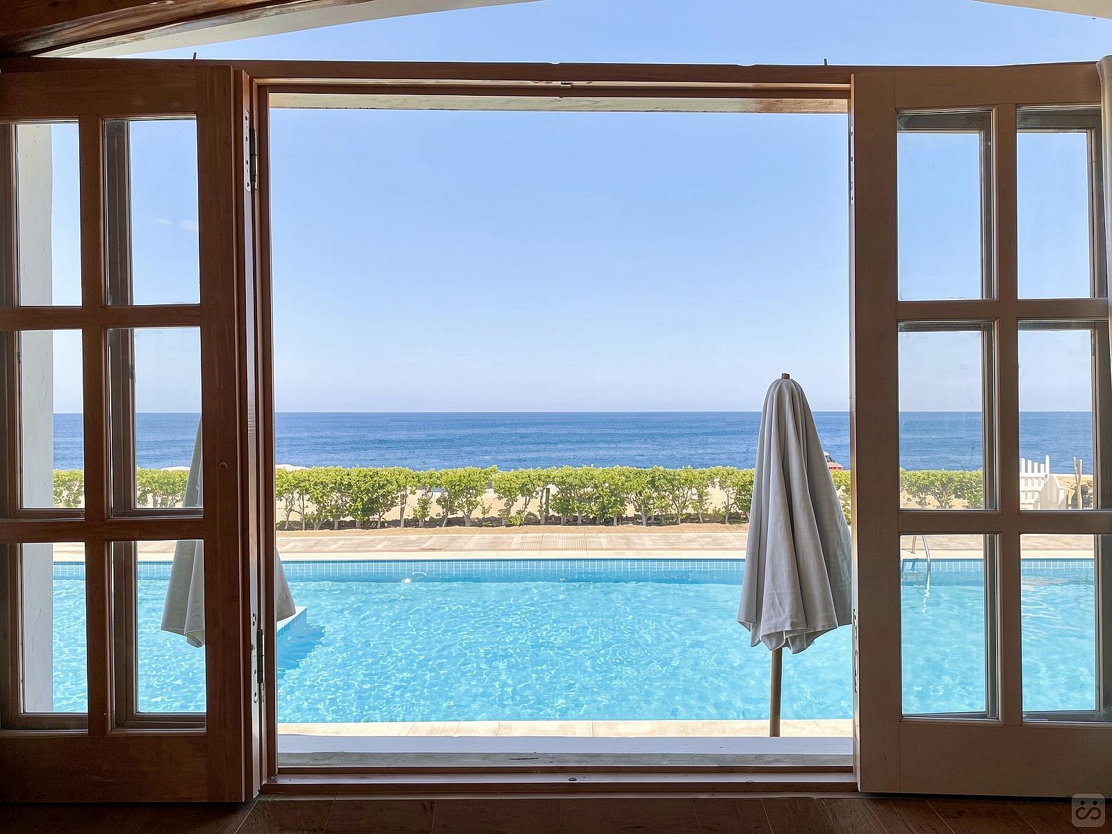  4 Bed Female Dorm  -  Bright Stunning Complex w/ Terrace + Pool  - Gallery -  34