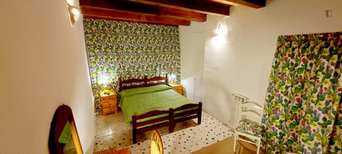 Quiet and welcoming double bedroom in Palermo's historic center