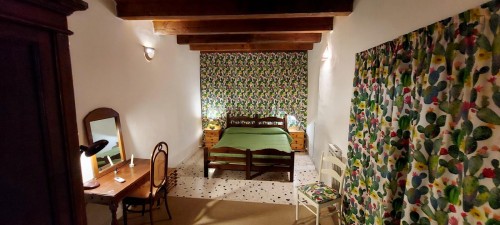Quiet and welcoming double bedroom in Palermo's historic center
