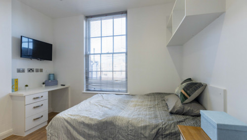 17 - De Montfort Street - Gallery - 11