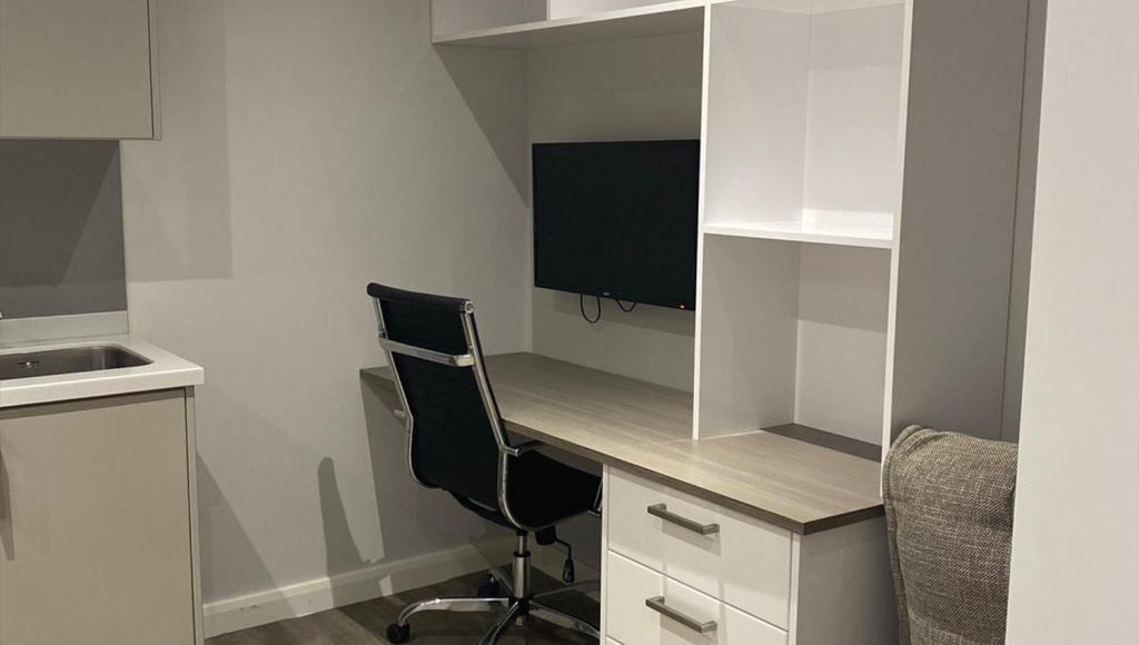  Flat 12/15/18  -  8 West Walk  - Gallery -  7