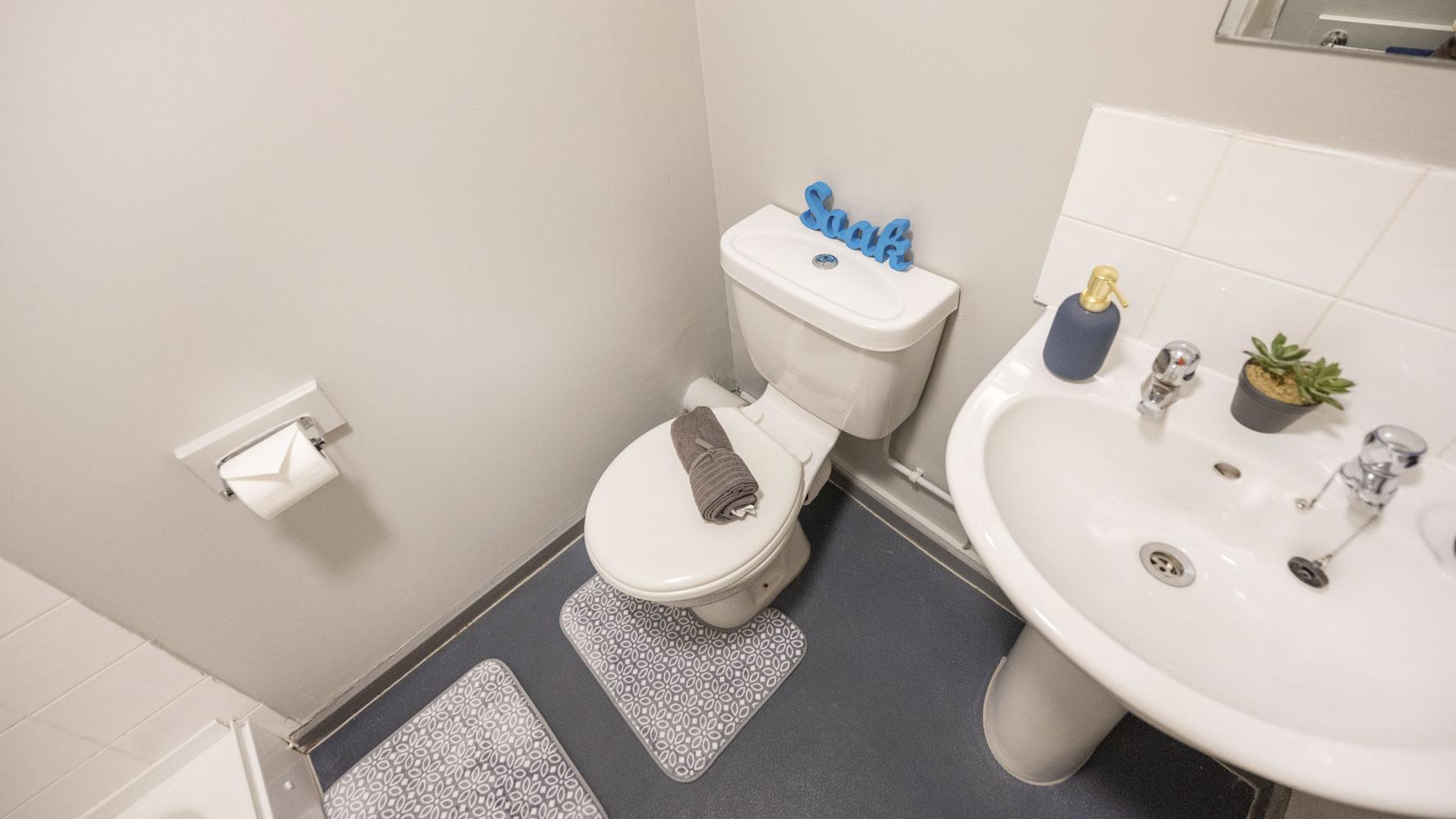  Premium En-Suite  -  Filbert Village  - Gallery -  13