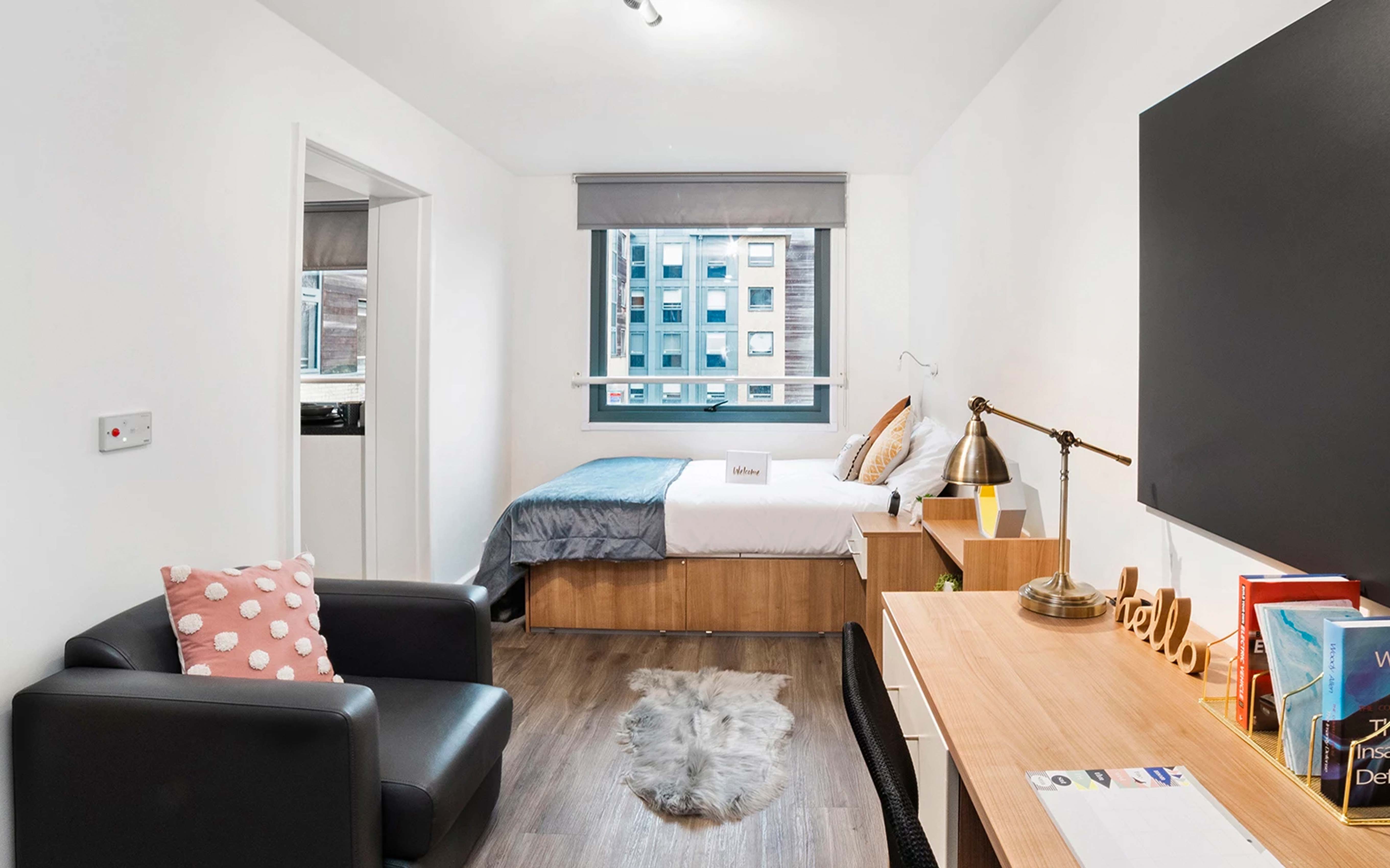  Gold Studio Mid Level  -  Londonist Chapter Islington - Flexible Tenancies  - Gallery -  2