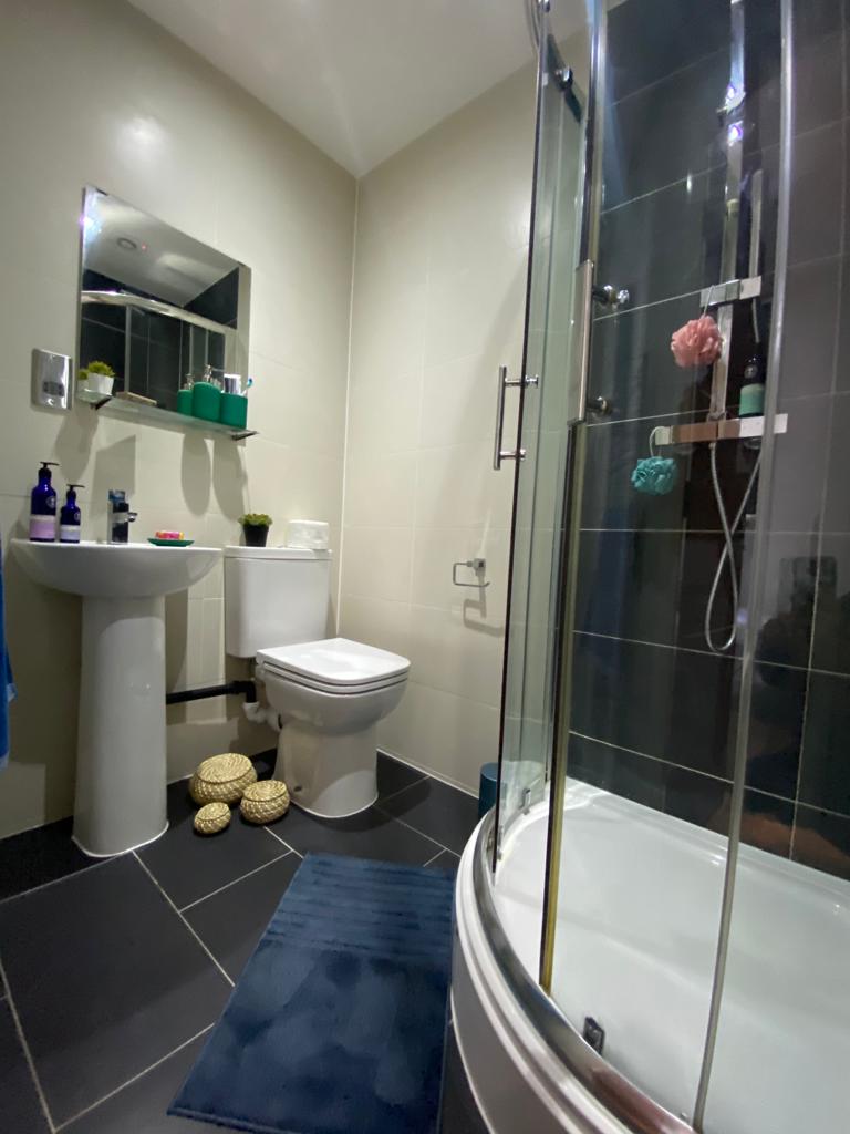  En-Suite  -  142 Charles Street  - Gallery -  9