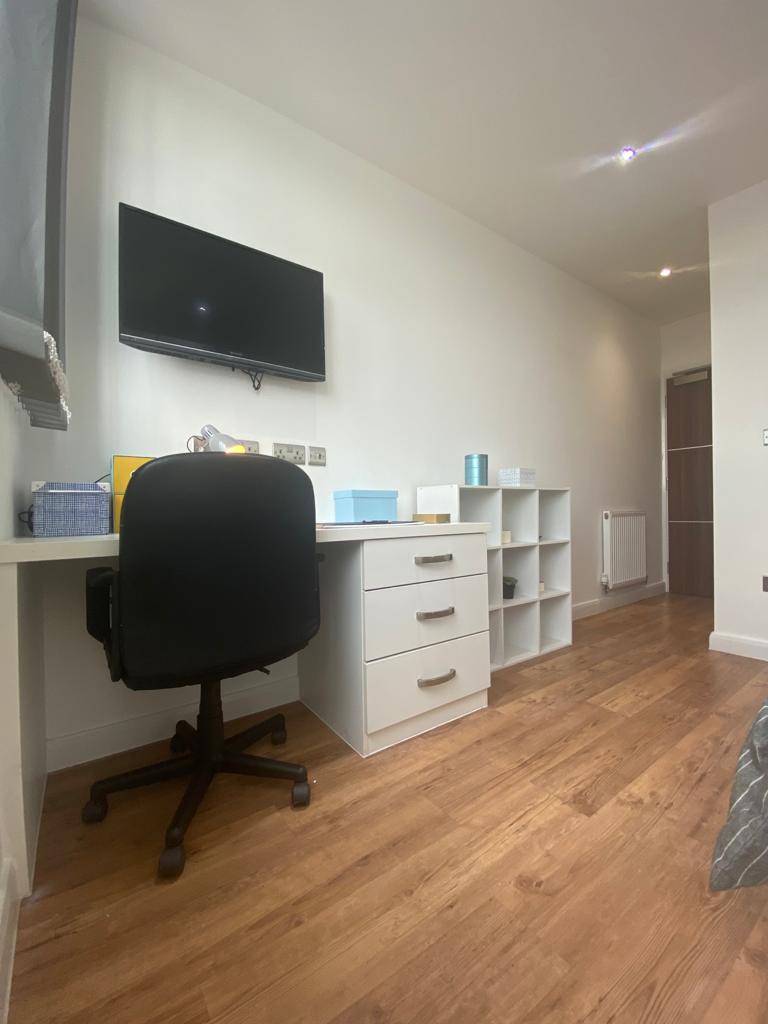  En-Suite  -  142 Charles Street  - Gallery -  6