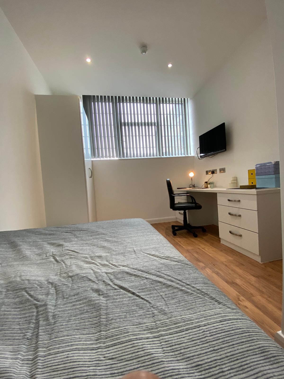  Standard 3 BED (non Ensuite)  -  142 Charles Street  - Gallery -  2