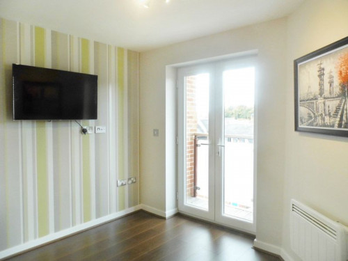 Hassells Bridge Apartments - Rooms