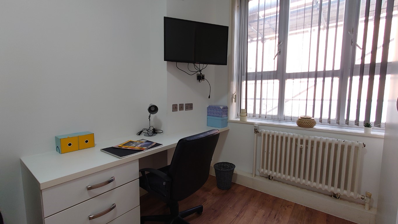  En-Suite  -  18 - 20 Albion Street  - Gallery -  4