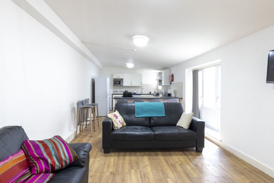  Standard 6 Bedroom Apartment  -  18 - 20 Albion Street  - Gallery -  10