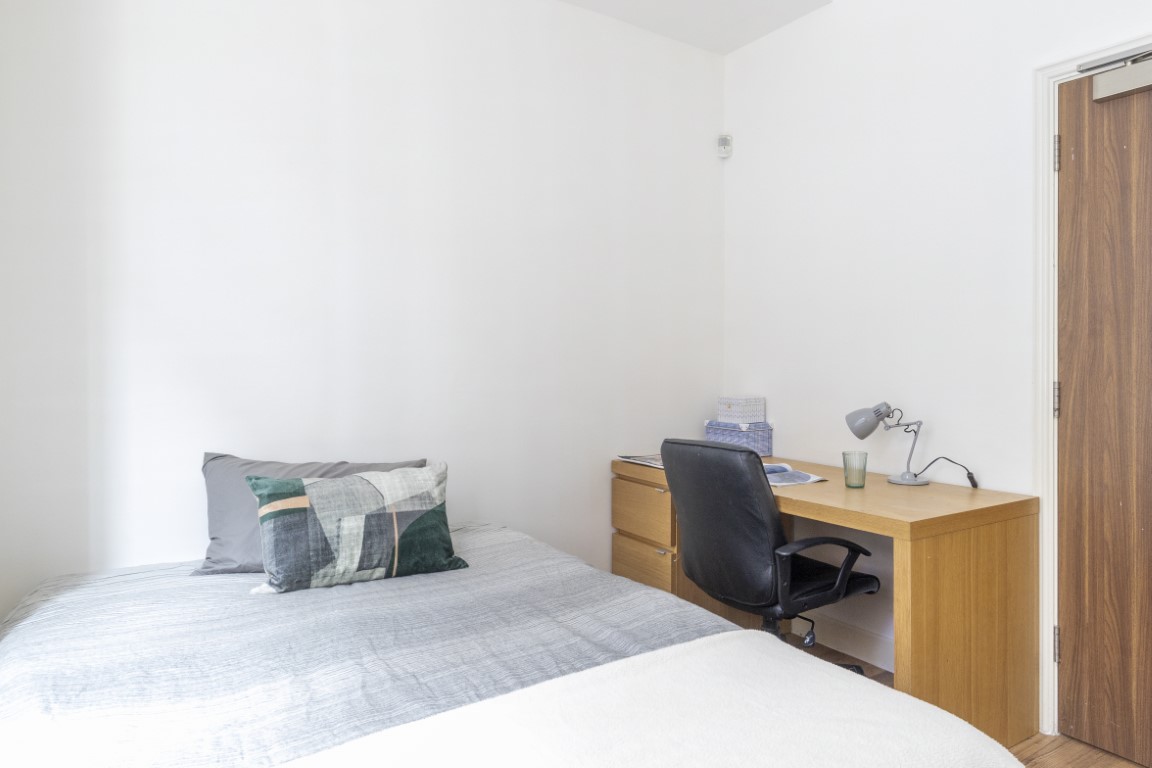  Standard 6 Bedroom Apartment  -  18 - 20 Albion Street  - Gallery -  6