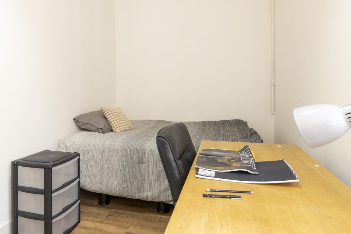  Standard 6 Bedroom Apartment  -  18 - 20 Albion Street  - Gallery -  2