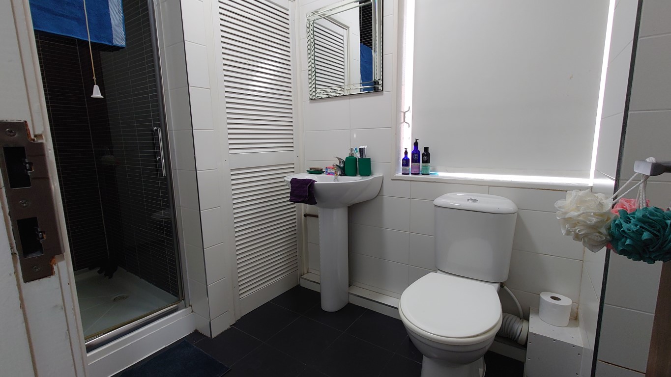  Standard Plus 3 And 4 Bedroom Apartment  -  18 - 20 Albion Street  - Gallery -  2