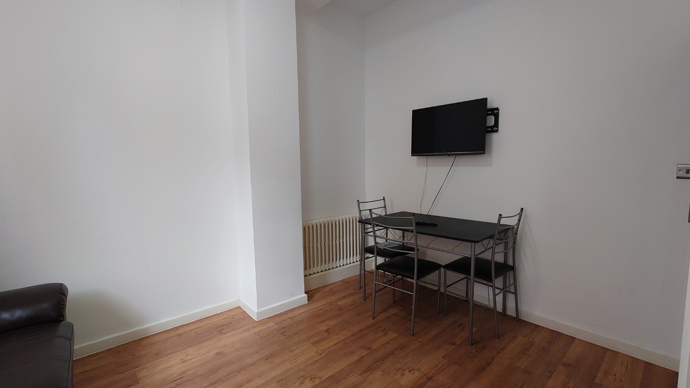  Standard Plus 3 And 4 Bedroom Apartment  -  18 - 20 Albion Street  - Gallery -  4